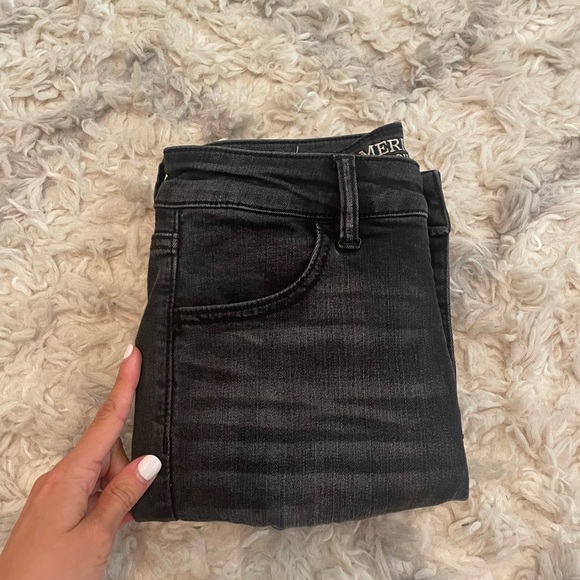 High rise jeans! - Picture 2 of 3